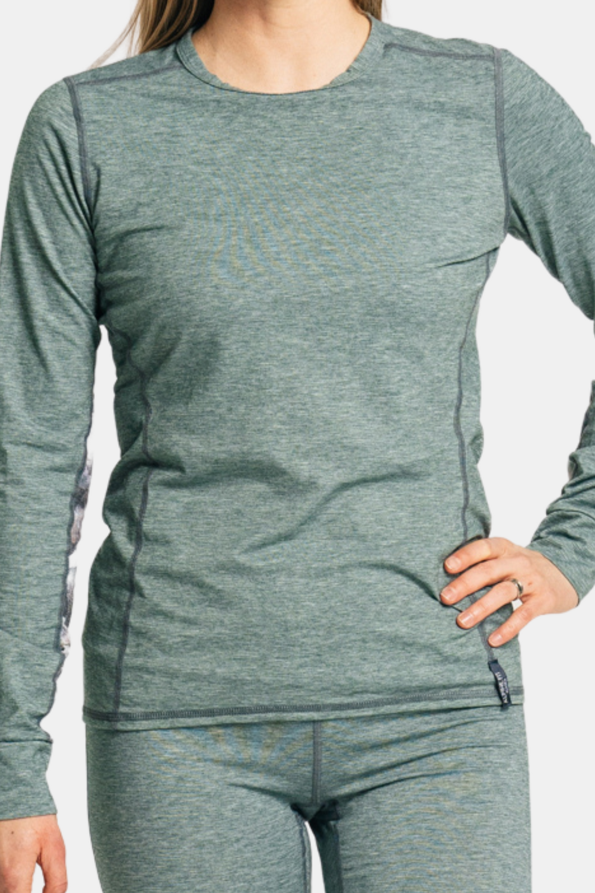 - Alpine fit rendezvous ridge long sleeve winter moss green main closeup image