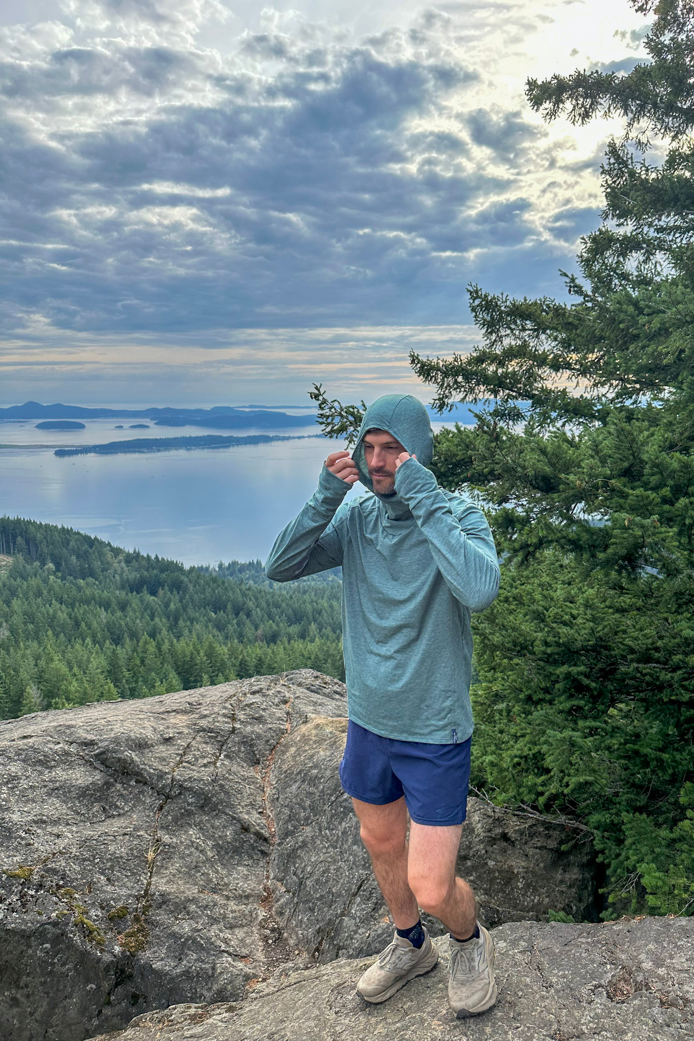 Men's Hooded Treeline Long Sleeve