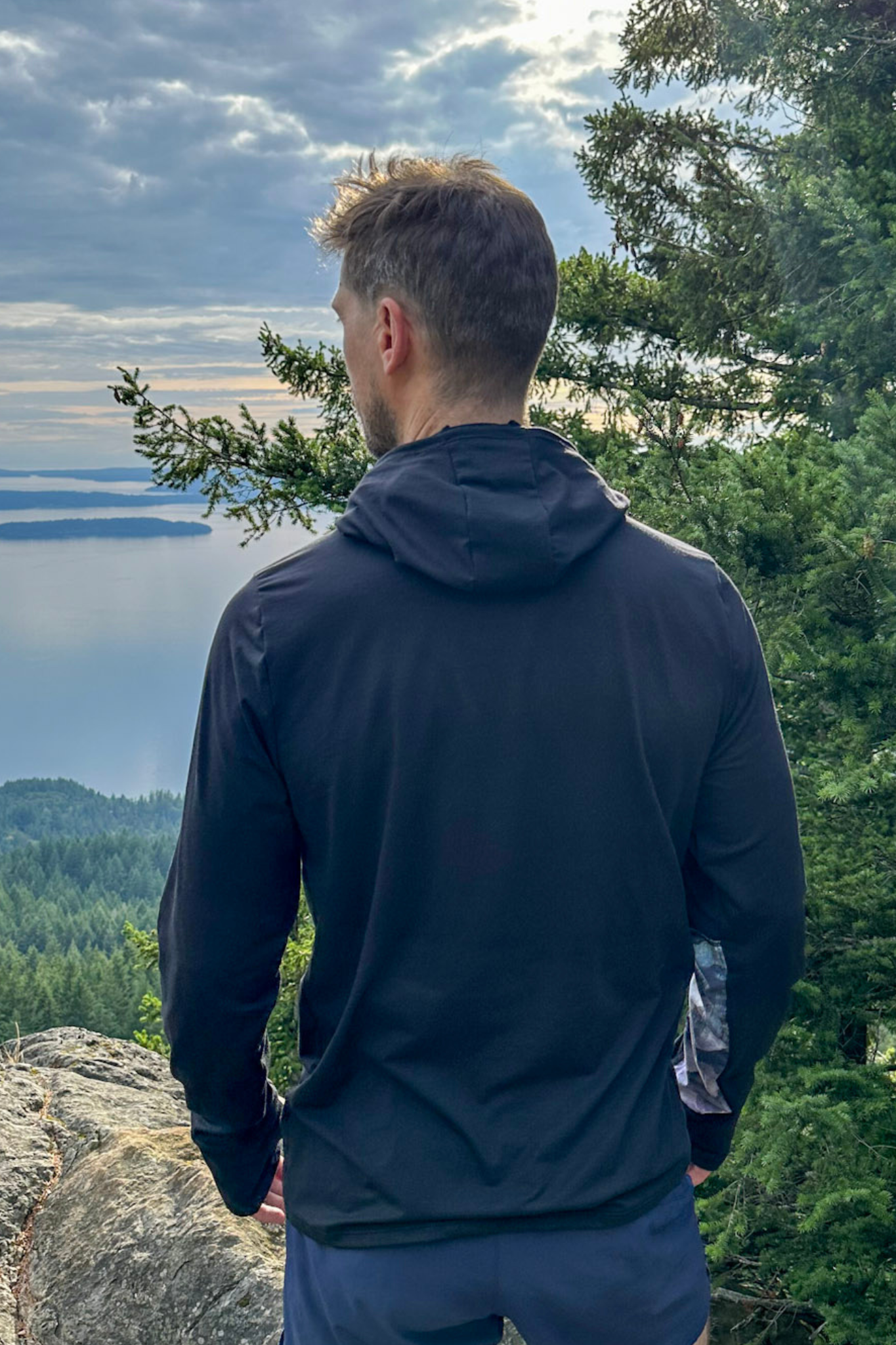 Men's Hooded Treeline Long Sleeve